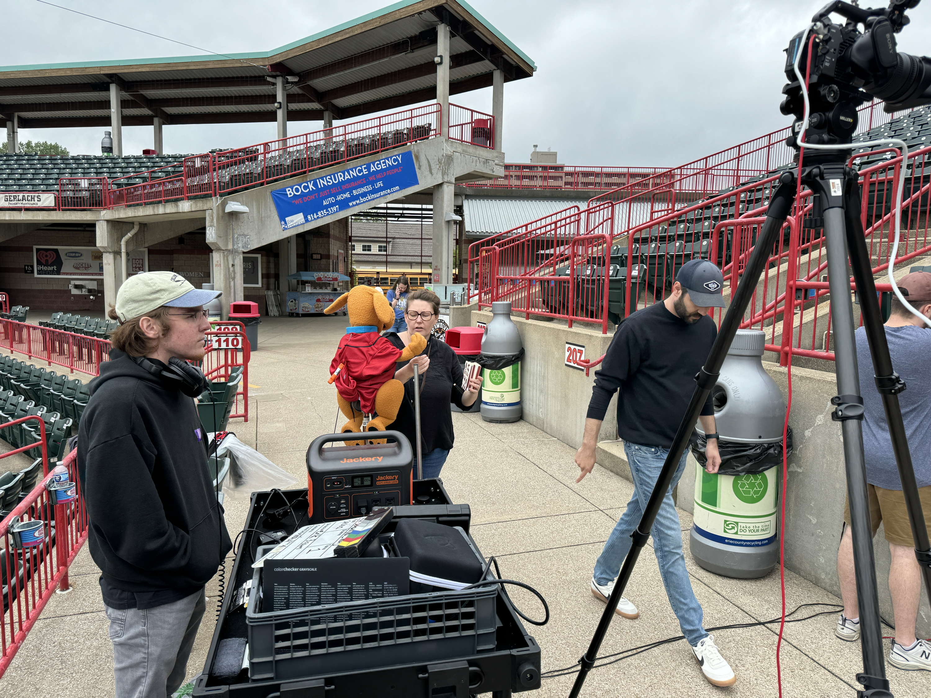ND Baseball puppet set photo